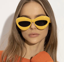 Thick Frame Cateye Sunglasses