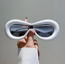 Oval Thick Frame Sunglasses